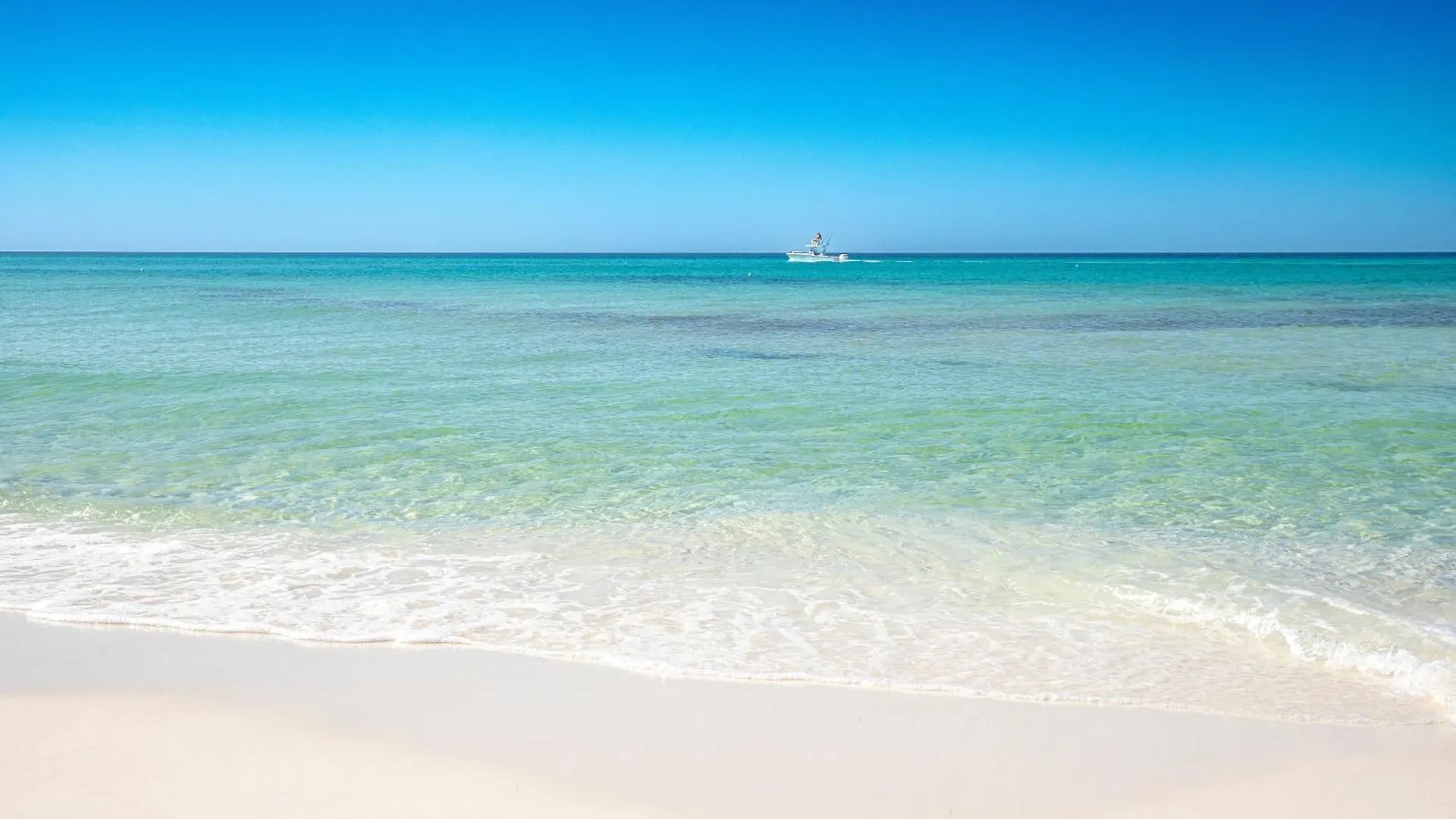 Pelican Beach 1811- By Holiday Isle Properties Destin Apartment