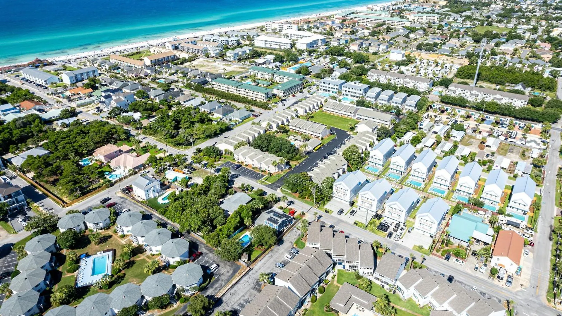 Pelican Beach 1811- By Holiday Isle Properties Destin 0*,  United States